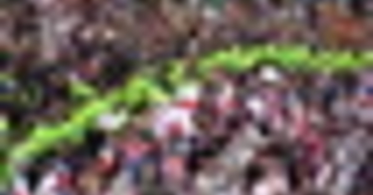 GB, l'estrema destra contro hotel per richiedenti asilo a Liverpool