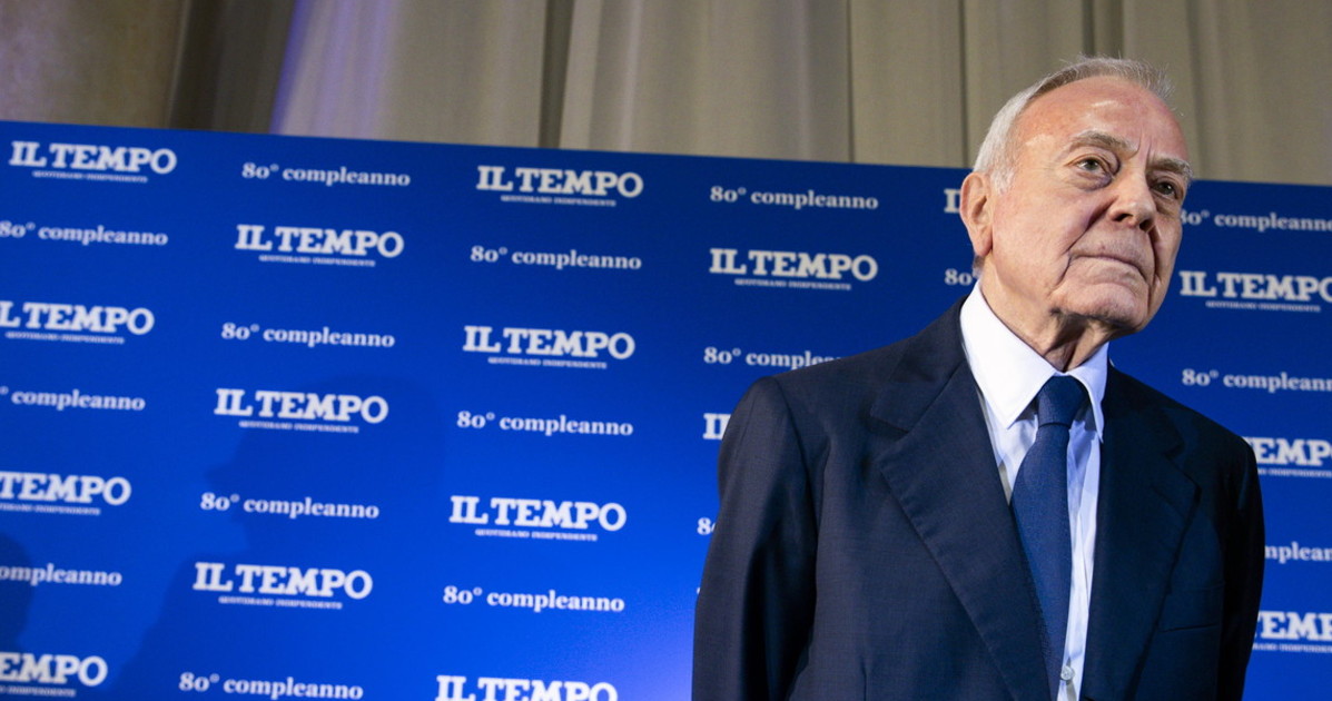 La solidarietà di Gianni Letta: "Le mura del Tempo più forti delle minacce" La solidarietà di Gianni Letta: "Le mura del Tempo più forti delle minacce"