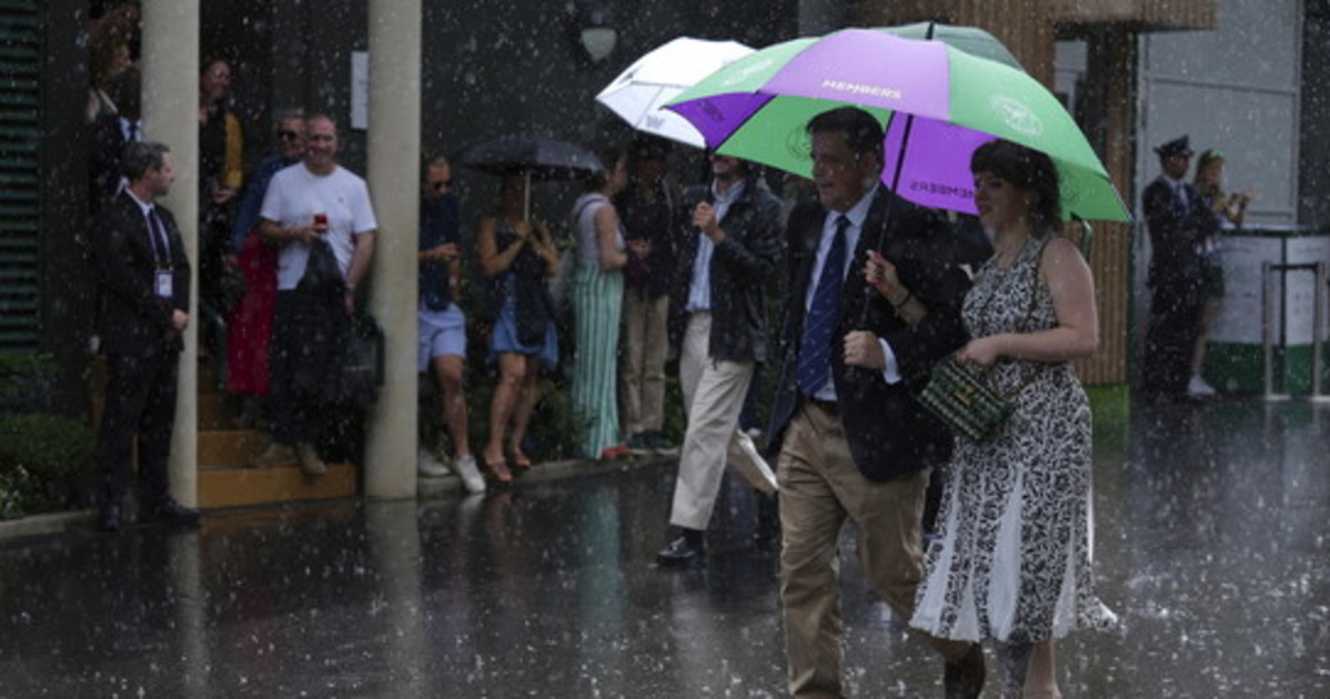 "Quando arriva la perturbazione". MeteoGiuliacci: Italia spaccata in due "Quando arriva la perturbazione". MeteoGiuliacci: Italia spaccata in due