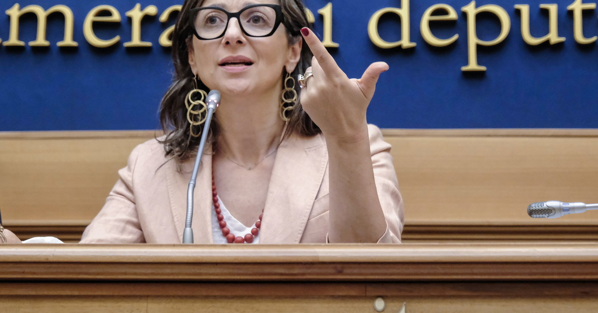 Il tweet choc di Albanese, guru della sinistra: “Hamas non è organizzazione terrorista” Il tweet choc di Albanese, guru della sinistra: “Hamas non è organizzazione terrorista”