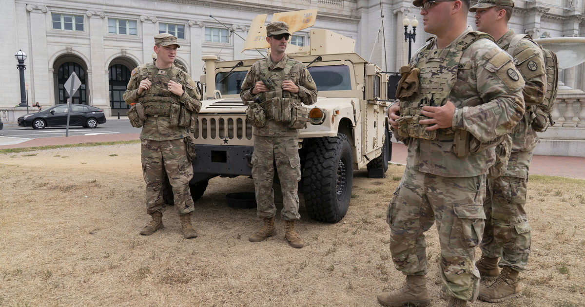 Guardia Nazionale Usa armata a Washington. Scoppia l Guardia Nazionale Usa armata a Washington. Scoppia l