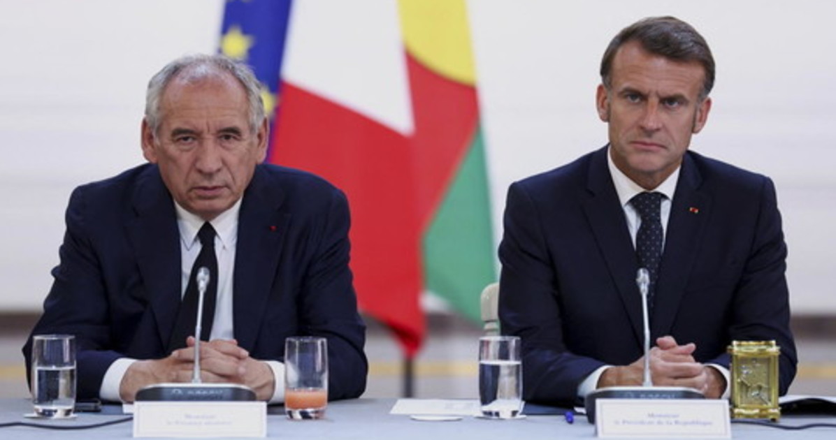 In Francia traballa il governo. Le Pen voterà no alla fiducia a Bayrou In Francia traballa il governo. Le Pen voterà no alla fiducia a Bayrou