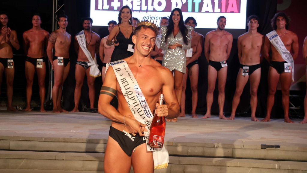 Alessandro Cignarale è "Il + Bello d Alessandro Cignarale è "Il + Bello d
