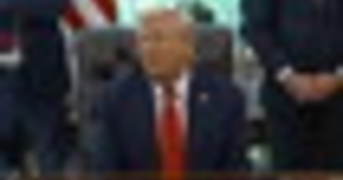 Ucraina, Trump: Putin non vuole vedere Zelensky perchè lo detesta