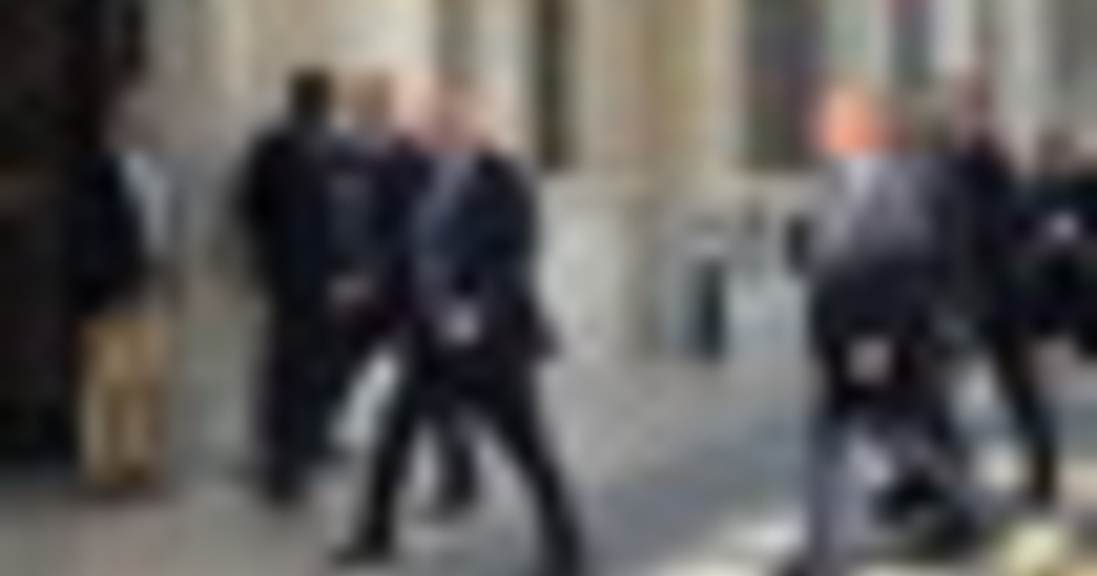 Francia sull'orlo della crisi, Bayrou chiede fiducia sulla manovra