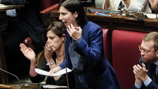 L'harakiri di Schlein. Così Conte ha vinto le sue regionali