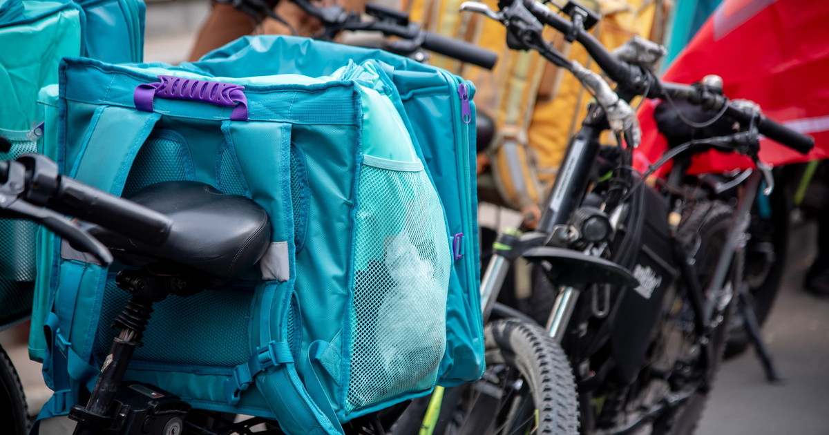 deliveroo for work sempre pi249 aziende scelgono il food delivery in ufficio