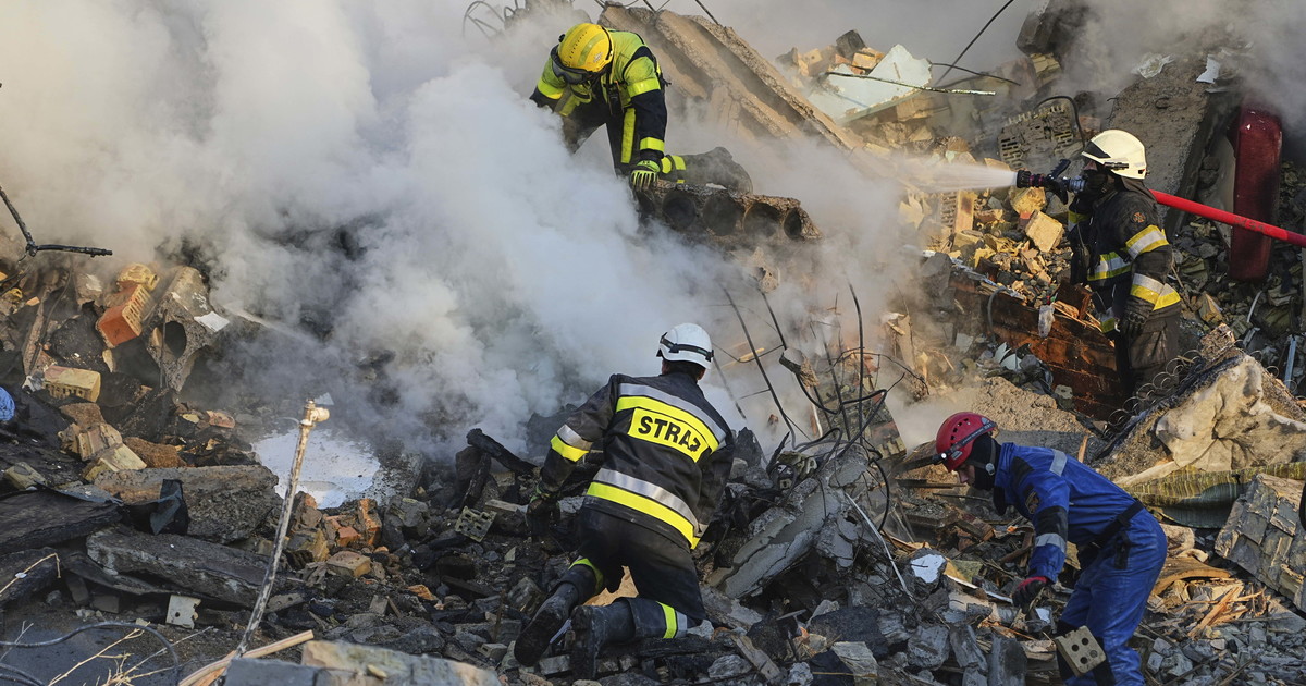 droni russi su kiev fanno strage colpiti anche uffici ue e british council
