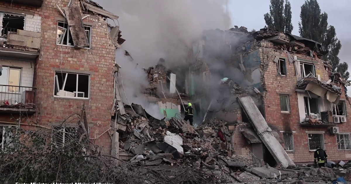 Attacco russo su Kiev nella notte, 15 i morti e decine di feriti