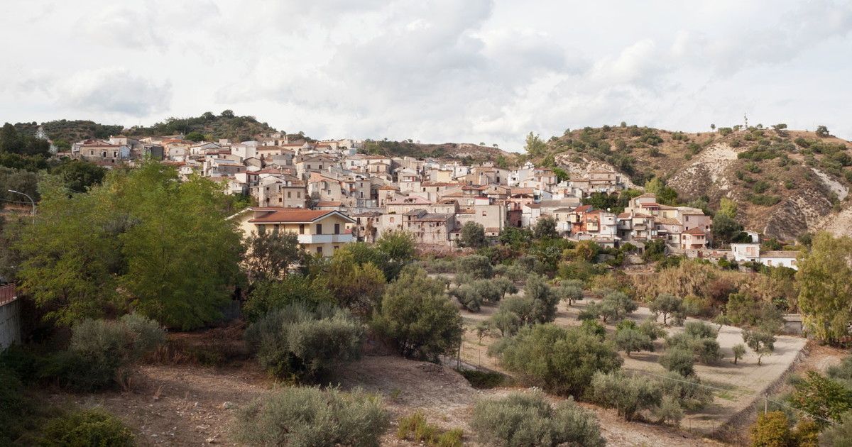 viaggio a riace dopo lucano le coop e i nostri soldi finiti agli islamisti