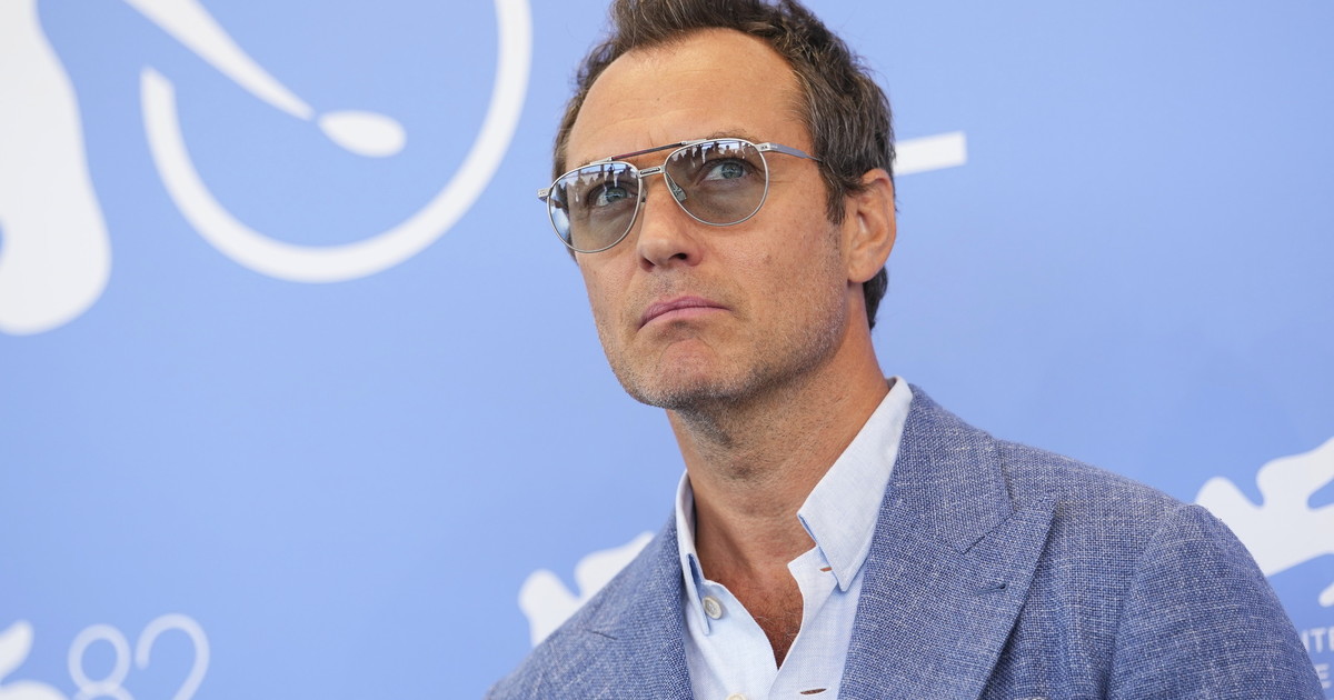 "Non ho paura di Putin". Jude Law sfida la Russia col suo film: la battuta pungente