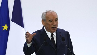 Palazzo Chigi zittisce i deliri di Bayrou: “Accuse infondate, Italia penalizzata dai paradisi fiscali Ue”