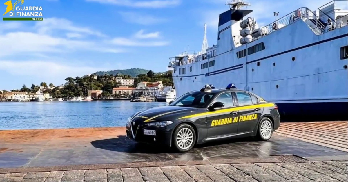 Affitti abusivi a Ischia, accertate 52 violazioni