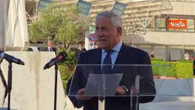 Italija palestinskim otrokom podarila slikanico Pimpa v arabščini