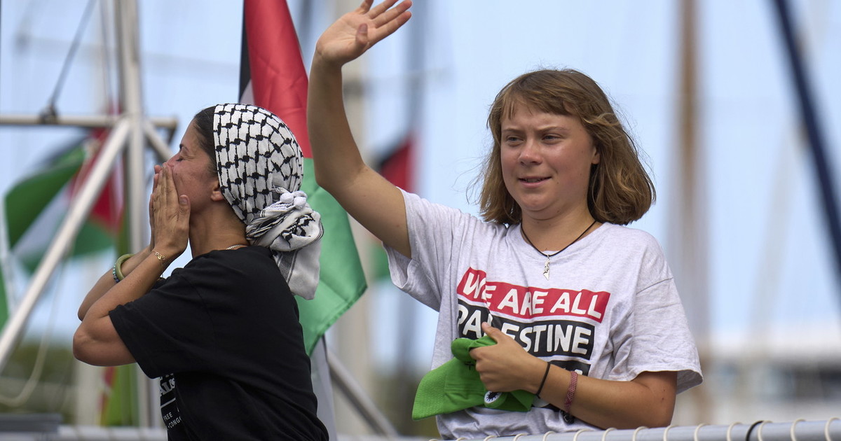 Xª Flotilla Hamas. Sinistra e centri sociali “santificano” le navi in viaggio verso Gaza Xª Flotilla Hamas. Sinistra e centri sociali “santificano” le navi in viaggio verso Gaza