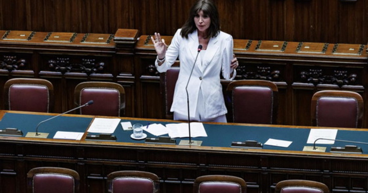 Manifesti choc contro Tajani, Bernini: Gesto di odio, l'Italia ha aiutato la popolazione di Gaza