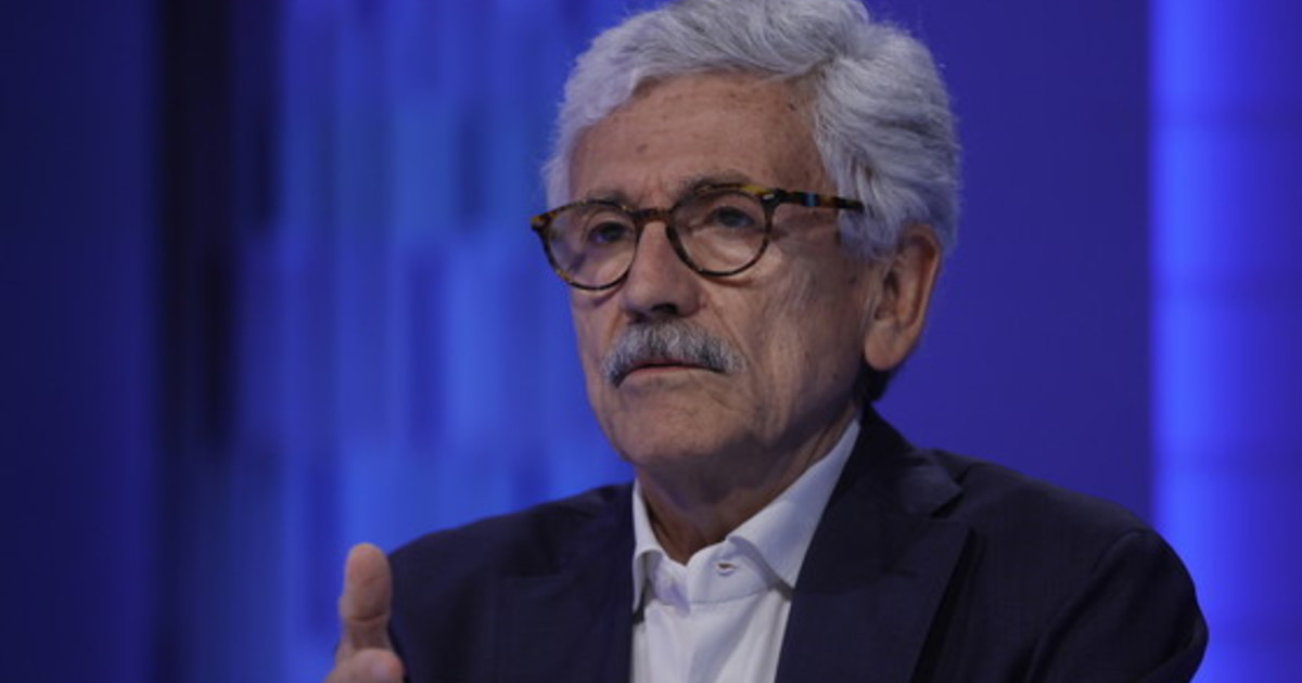 D'Alema alla parata di Pechino, scoppia la bufera. Bignami: Nulla da dire a sinistra?