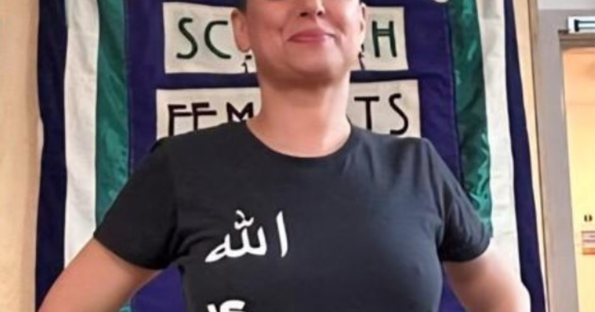 Femminista indossa una maglia con la scritta Allah è lesbica: 2 anni e mezzo di carcere