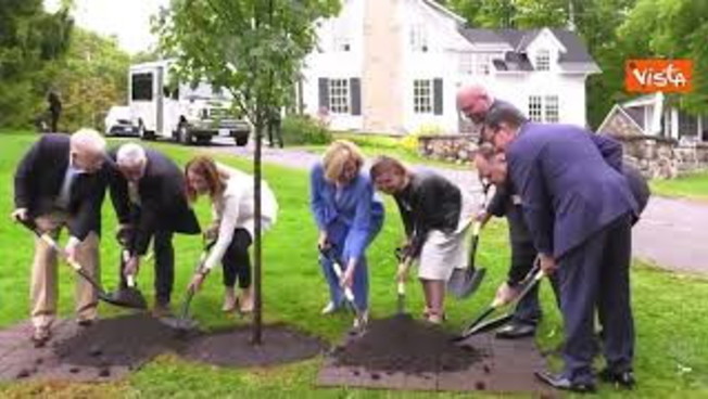 G7 Parlamento in Canada, Metsola, Fontana e gli altri Presidenti piantano un albero a Ottawa G7 Parlamento in Canada, Metsola, Fontana e gli altri Presidenti piantano un albero a Ottawa