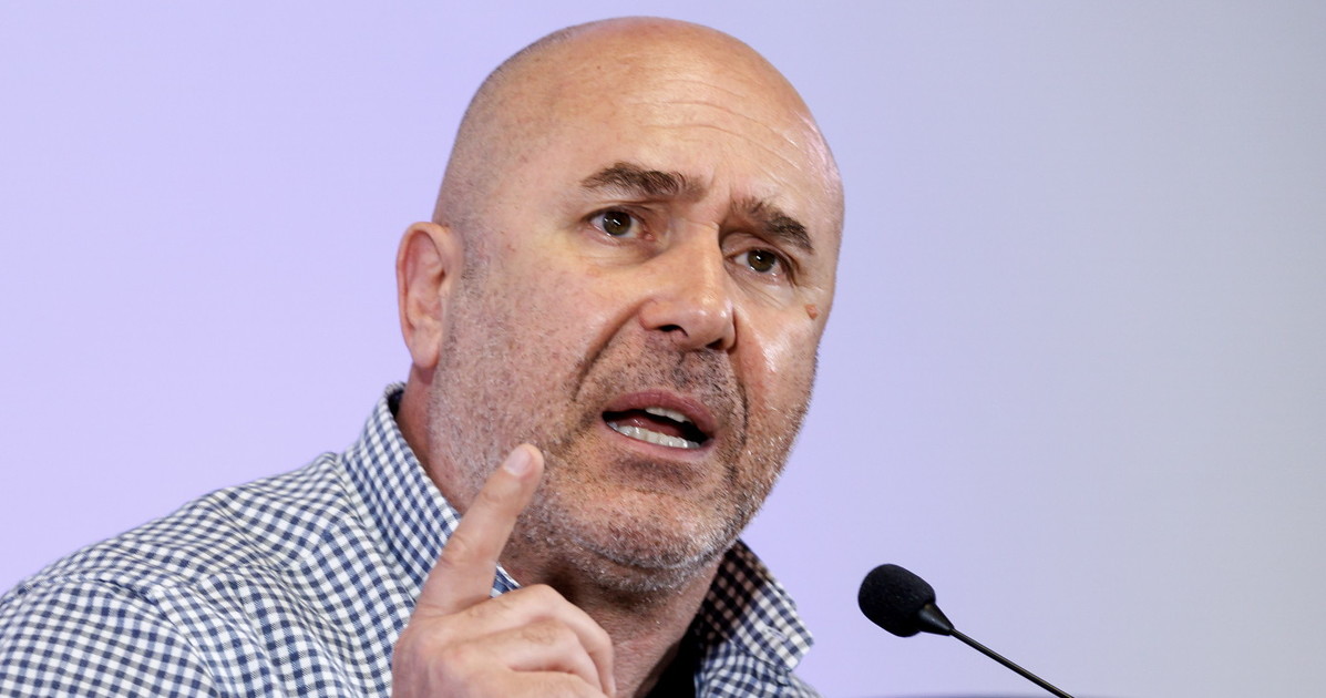 Bandecchi: "Fico dovrebbe andare in pensione. Io vorrei essere come Giulio Cesare" Bandecchi: "Fico dovrebbe andare in pensione. Io vorrei essere come Giulio Cesare"