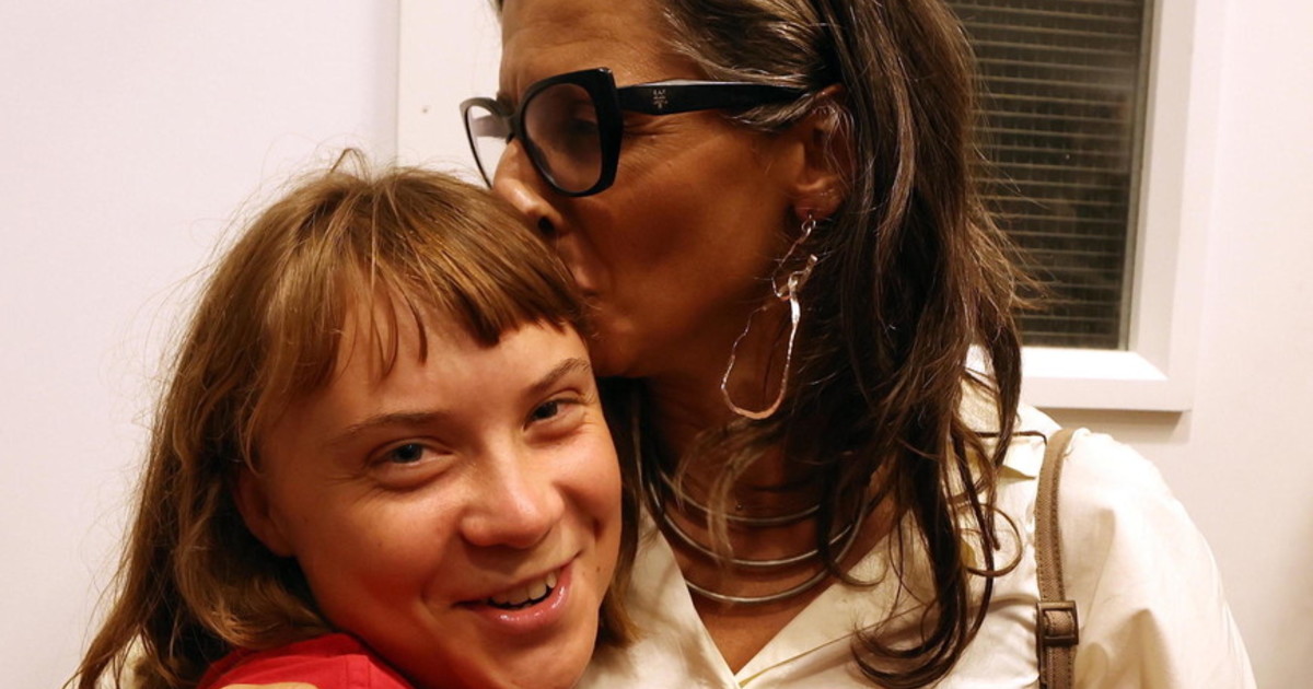 Flotilla per Gaza, il soccorso di Albanese a Greta ma l'incendio è un giallo