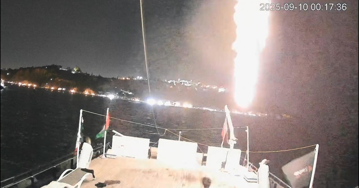 160la flotilla denuncia colpita altra nave per gaza il giallo del drone