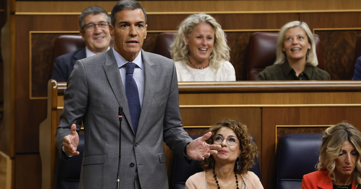 La sparata di Sanchez contro Israele: "Non abbiamo la bomba atomica altrimenti..." La sparata di Sanchez contro Israele: "Non abbiamo la bomba atomica altrimenti..."