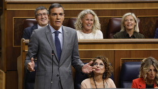 La sparata di Sanchez contro Israele: Non abbiamo la bomba atomica altrimenti...