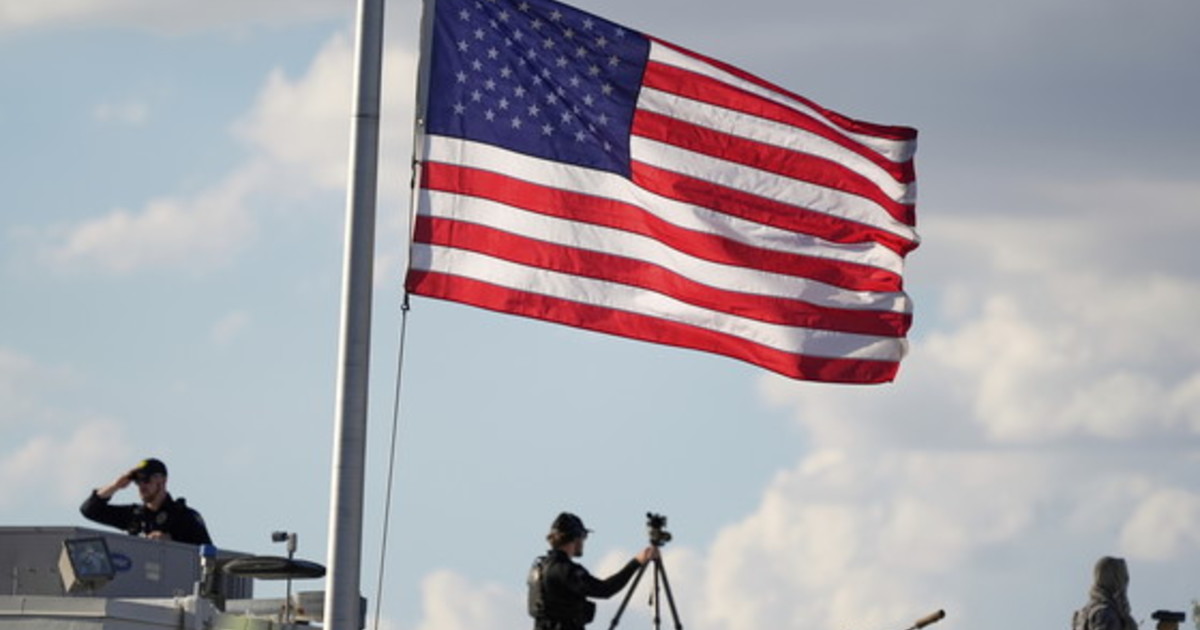 Kirk, spunta un video del sospettato: la corsa sul tetto e la fuga verso il bosco