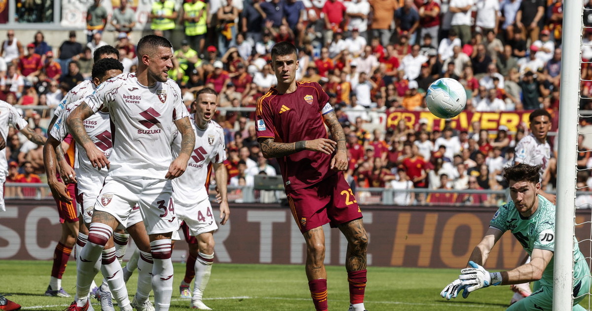 Roma, prima batosta: la perla del Cholito Simeone regala i tre punti al Toro nella settimana del Derby Roma, prima batosta: la perla del Cholito Simeone regala i tre punti al Toro nella settimana del Derby