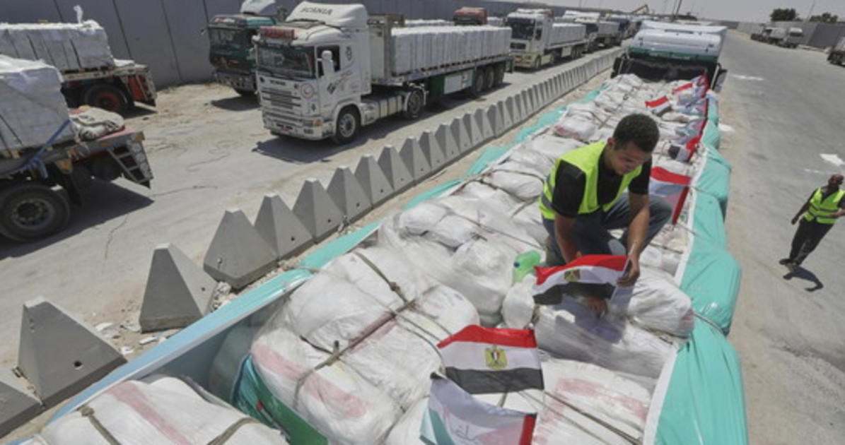 Camion e autocisterne, i veri numeri degli aiuti a Gaza