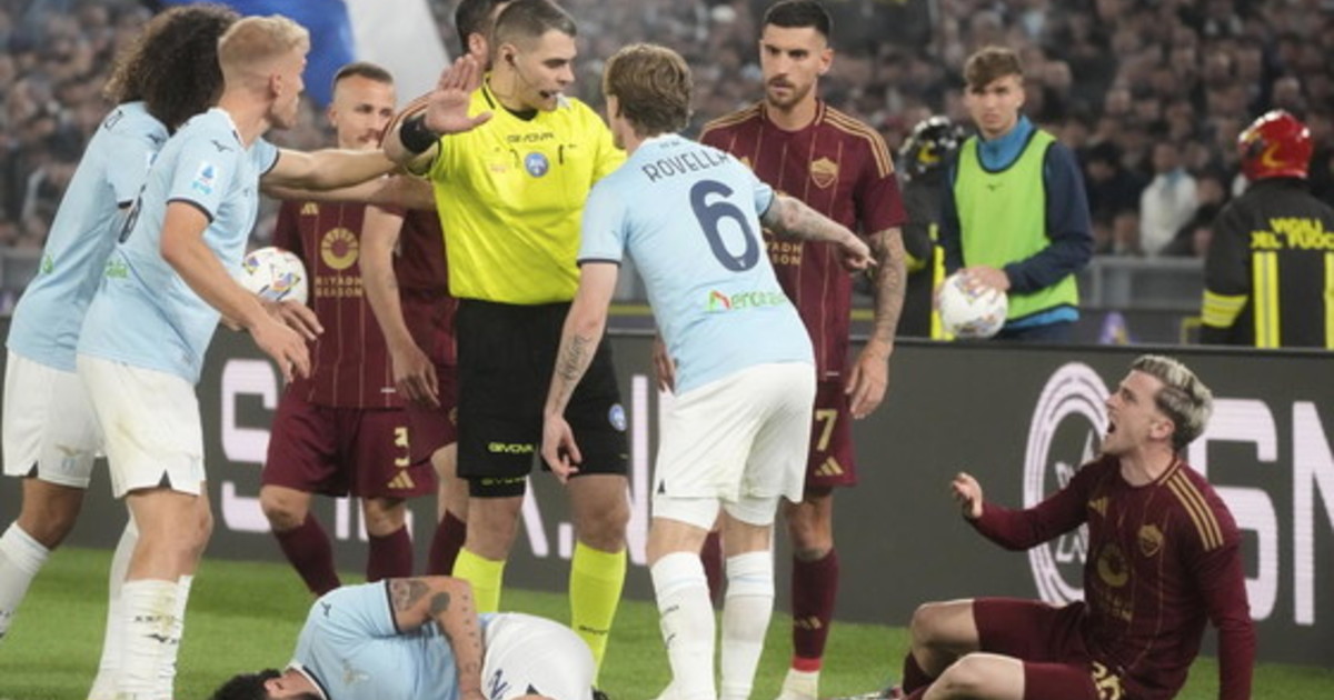 Lazio Roma, ecco chi fischia al derby: duello tra Sozza e Guida Lazio Roma, ecco chi fischia al derby: duello tra Sozza e Guida