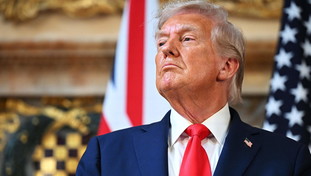 Trump scuote il mondo: Vicini alla guerra mondiale. Putin? Mi ha deluso