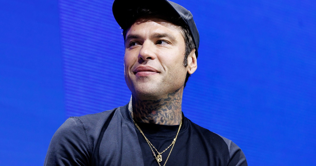 istigazione all odio razziale fedez denunciato per la canzone della vergogna su sinner
