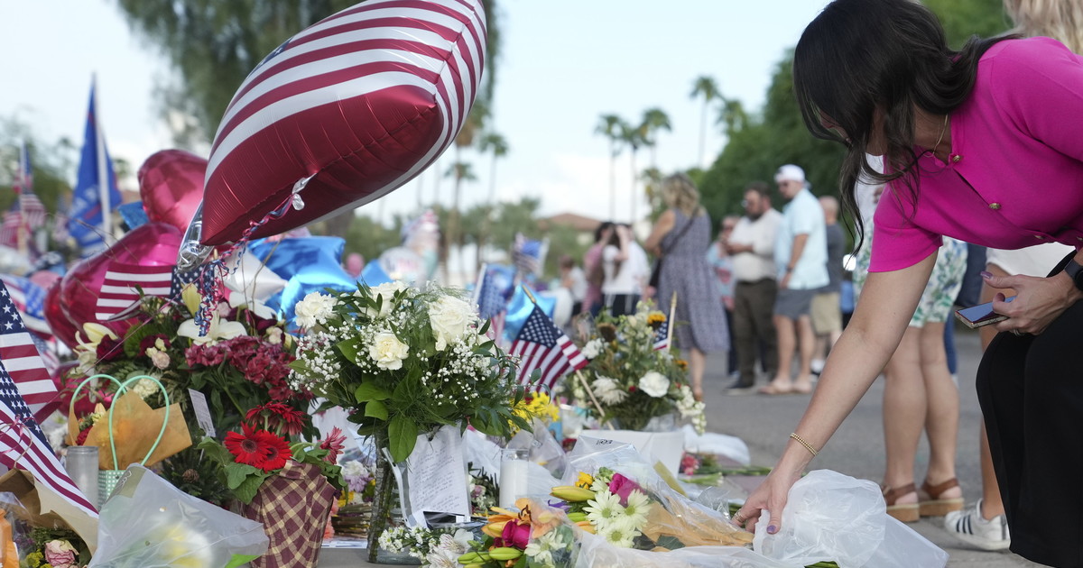 kirk oggi i funerali allo stadio trump ricoder224 l attivista ucciso