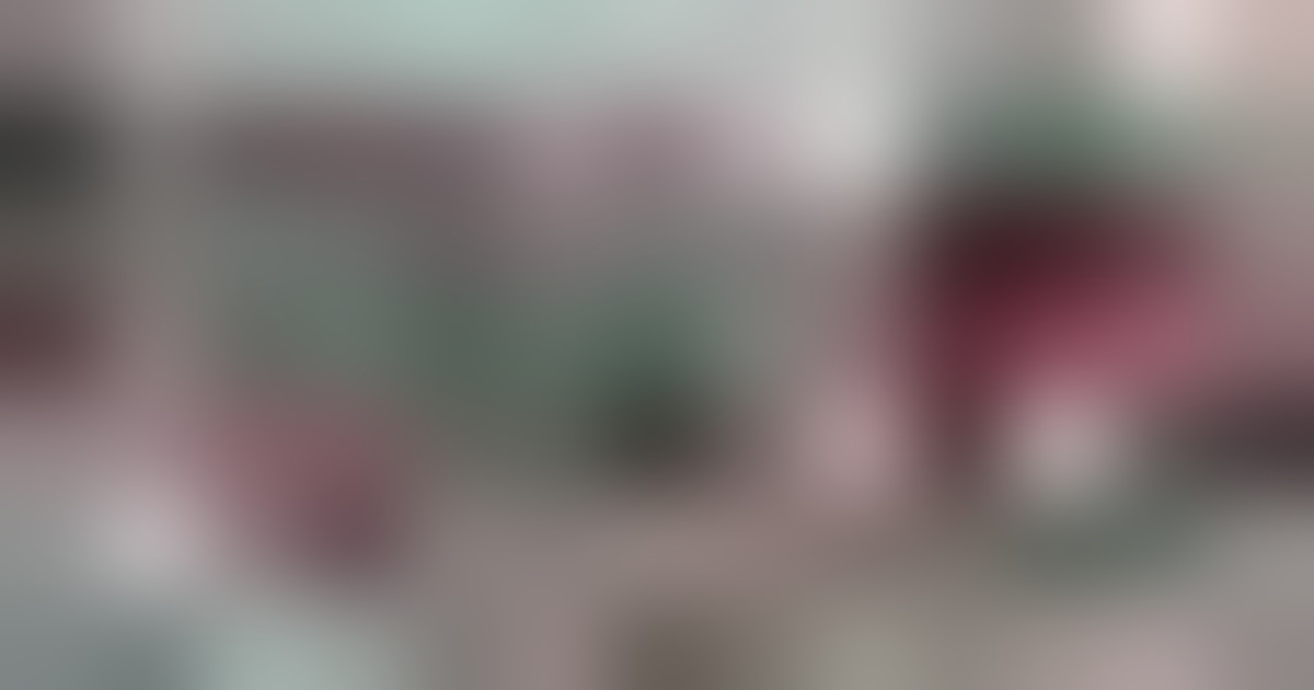 Milano, la devastazione dopo la guerriglia urbana a Stazione Centrale