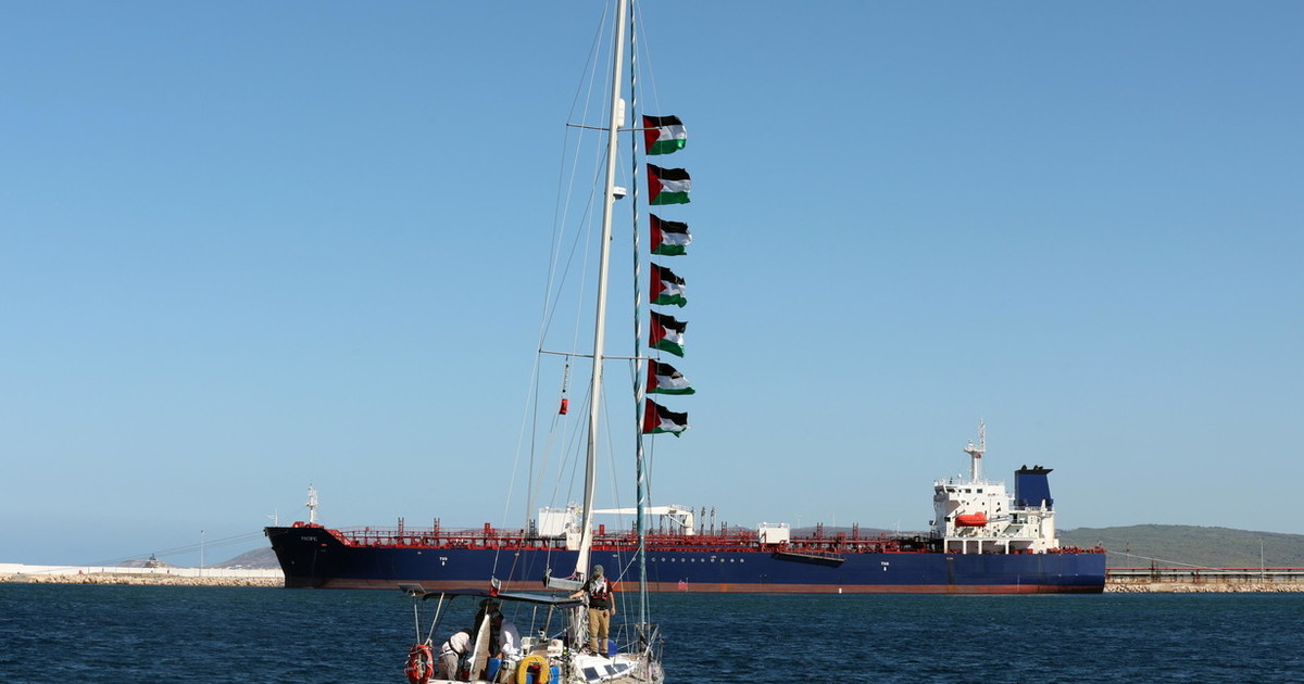 Cortocircuito sulla Flotilla, il capo tunisino si dimette: "Ci sono attivisti Lgbtq+"