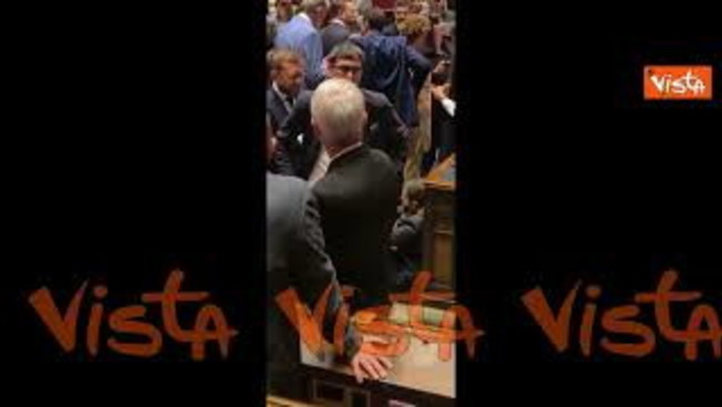 Attacco a Flotilla, le opposizioni occupano banchi del Governo in Aula alla Camera
