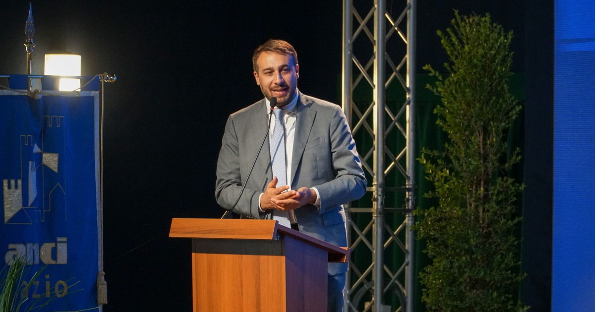 sperlonga anci lazio training camp 2025 sinibaldi presidente anci lazio formazione e dialogo tra amministratori imprese e cittadini strada giusta per futuro territorio