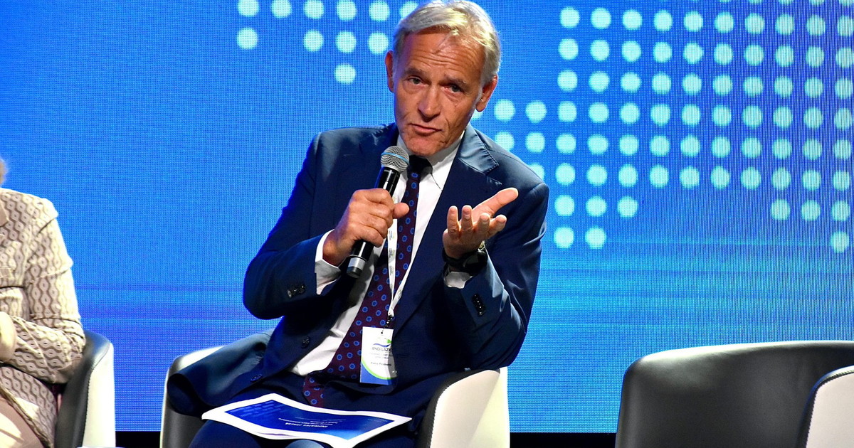 Sperlonga, ANCI Lazio Training Camp 2025. Piccinetti (Infratel): “La connettività è fondamentale per prevenire problemi e migliorare la vita dei cittadini”