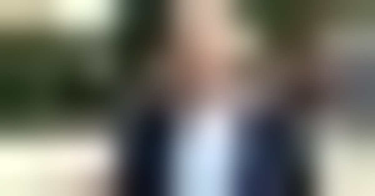 Nekdanji direktor FBI James Comey obtožen, Trump upa na dodatne obtožnice