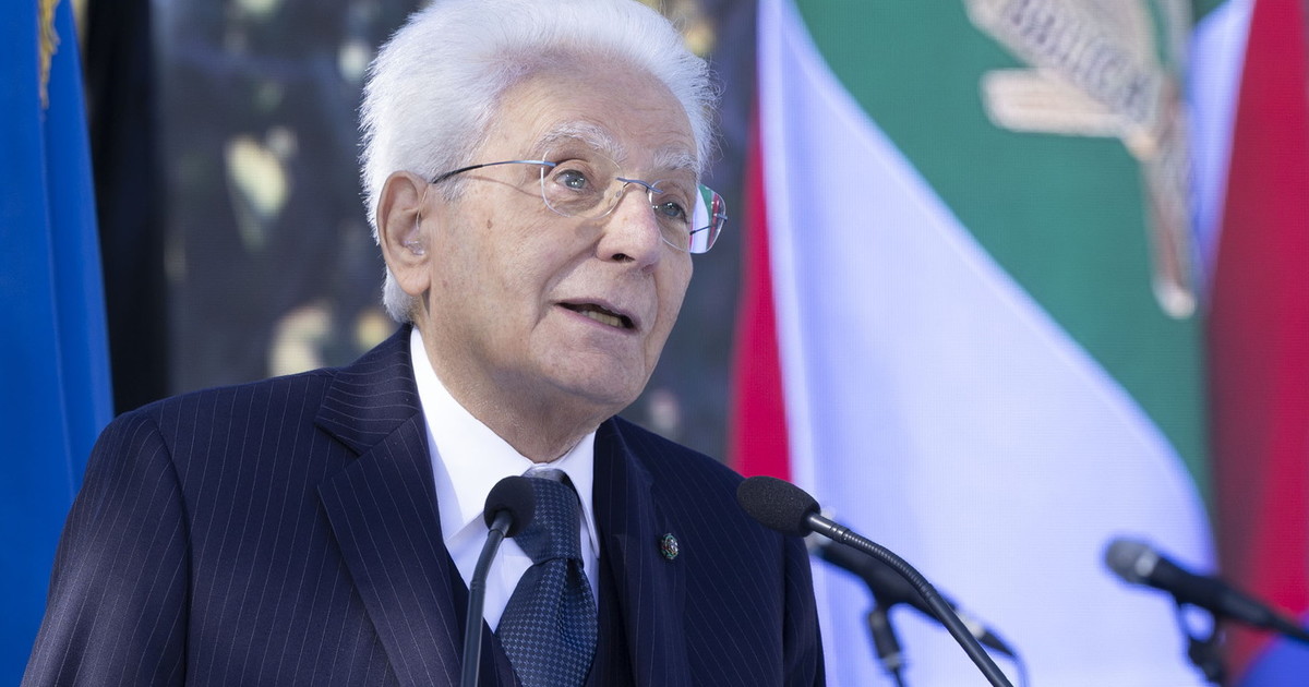 assalto mai visto del dipendente onu a mattarella vigliacco che disonora la repubblica e la costituzione