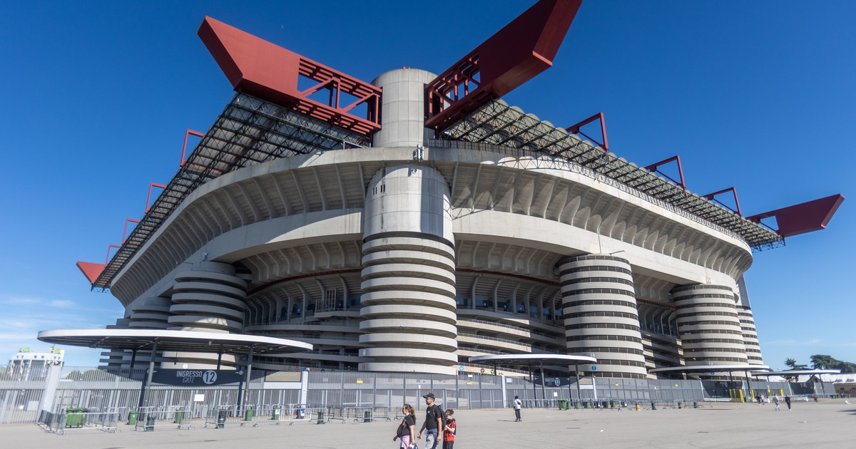 San Siro a Inter e Milan: ok alla vendita. Ma scatta il terremoto in consiglio comunale