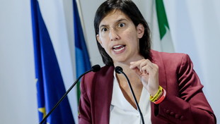 Elly ProPal è nei guai e rischia. Stretta tra Giuseppi e la fronda del Pd