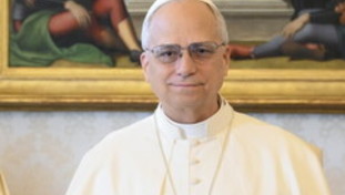 Papa Leone parla per la prima volta del caso Becciu: Il processo deve andare avanti