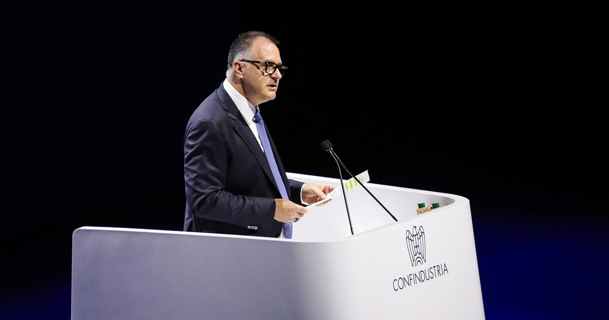 Dpfp: Pil allo 0,5% e deficit al 3%. Confindustria, crescita anemica, manovra muova Italia