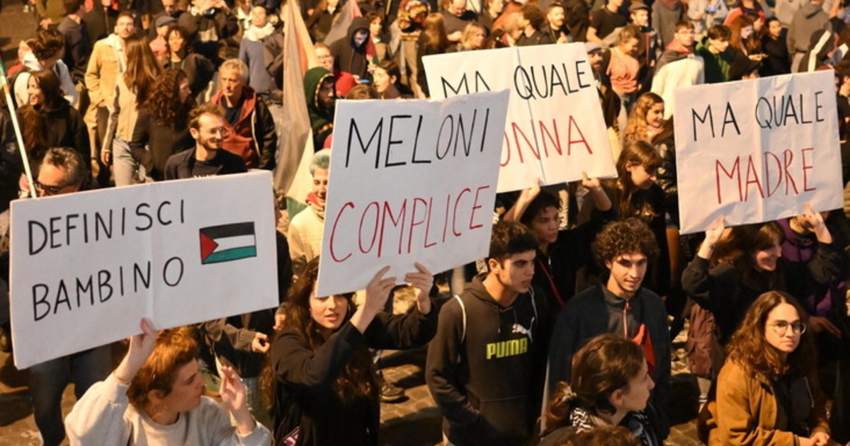 la flotilla per bloccare il paese sciopero generale trasporti e servizi a rischio che succede