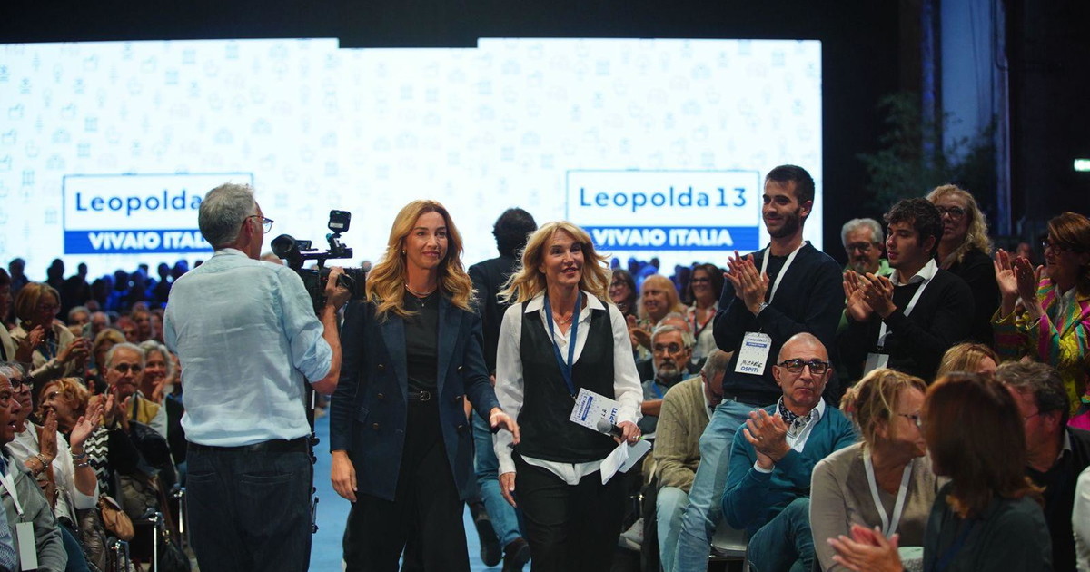 È nata l'anti Schlein. La mossa di Renzi: lancia Silvia Salis ed è ovazione