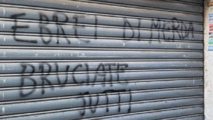 Due anni dal 7 ottobre tra striscioni, insulti e minacce agli ebrei