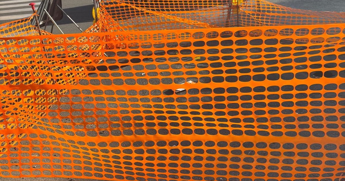 voragine recintata e traffico in tilt a piazza irnerio lafotodeilettori